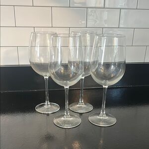 Wine Glass Set